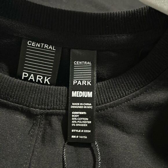 Central Park Active Size M Sweatshirt Asymmetrical Hem and Side Slit - Picture 4 of 5